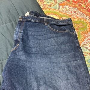 Flex Magic Waistband Capri Jeans